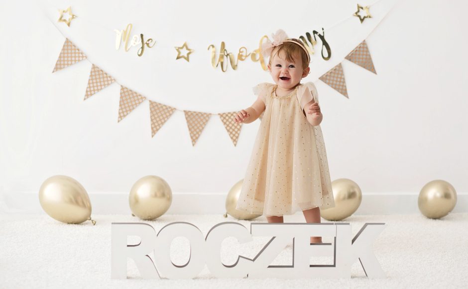 Sesja roczkowa urodzinowa w EveArt Studio w Krośnie