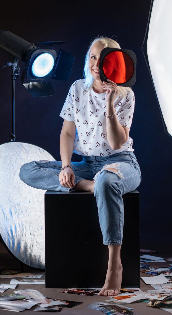 Ewa Komor w swoim studio EveArt – przestrzeń, w której powstają rodzinne i kobiece sesje zdjęciowe